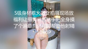 哺乳期少妇！奶子胀的很挤乳汁！大肥臀骑枕头，棒棒冰磨蹭插入骚逼，啤酒杯骑乘位太骚