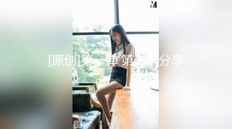 高价自购，学生控、臀控、丝袜控的摄影大师【rosi】私拍，漂亮艺校舞蹈生透明丝袜内内露毛骆驼趾一字马 (3)