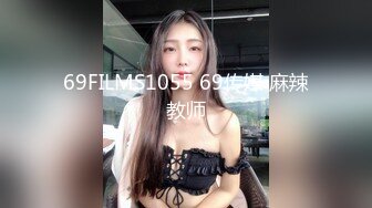  约到一个高质量粉嫩嫩小美女，精致玲珑白皙软软肉体 轻易就让人鸡巴硬邦邦冲动