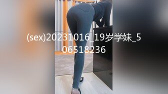 【OnlyFans】逃亡JJ爱KK，狂干群P，大型淫乱场面，两人真实夫妻，女的身材超级棒，群p的场面太过震撼 36