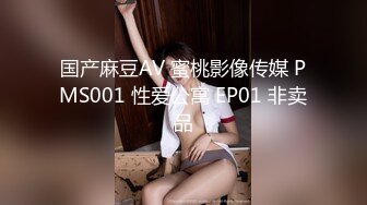  长发素颜尤物露脸卖力吃鸡鸡，女上位无套骑上来啪啪打桩 后入大屁股