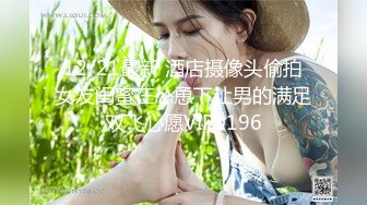  熟女阿姨在家爱爱 被眼镜男无套输出 还是热乎乎的精液射在逼里舒服